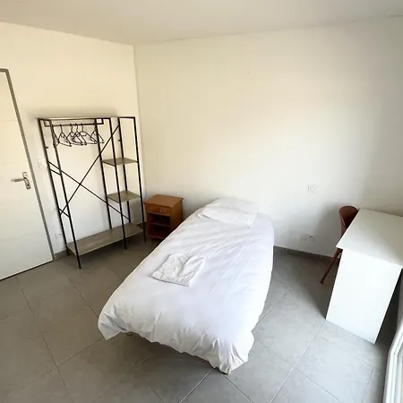 Appartement Spacious With Garden In *